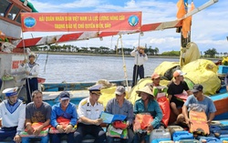 Bộ đội Hải quân - Điểm tựa vững chắc của ngư dân giữa trùng khơi
