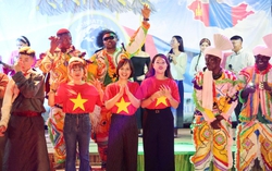Nữ bác sĩ "mũ nồi xanh" lan tỏa văn hóa Việt ở Nam Sudan