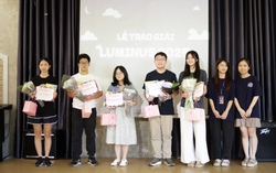 Học sinh Ams viết những ước mơ qua sách song ngữ "The Little Stars"