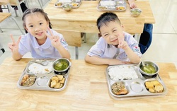 Phụ huynh nói gì về chính sách hỗ trợ bữa ăn bán trú cho học sinh tiểu học của Hà Nội?