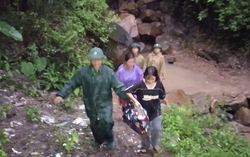 Thanh Hóa di dời hàng trăm hộ dân khỏi khu vực nguy hiểm