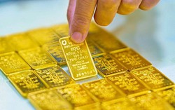 Giá vàng tăng lên 122 triệu đồng