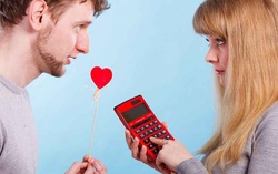 Gen Z có xu hướng chọn sự ổn định tài chính hơn tình yêu