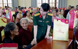 Hành trình tri ân của phụ nữ Quân đội