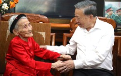 Mẹ Việt Nam Anh hùng Lê Thị Sáu: "Chỉ cần đất nước yên bình là mẹ mãn nguyện rồi" 
