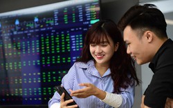 VN-Index bùng nổ dịp "sinh nhật" 25 tuổi