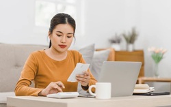 Đa số phụ nữ châu Á ưu tiên nhu cầu tài chính của người thân hơn chi tiêu cá nhân