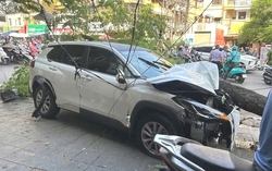 Vụ nữ tài xế lái ô tô đâm liên hoàn 10 xe máy ở Hà Nội: 1 nạn nhân nữ tử vong