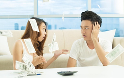 Tiền bạc làm... lạc mất nhau