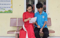 Học sinh vùng cao "lướt mạng": Ai sẽ là người đồng hành?