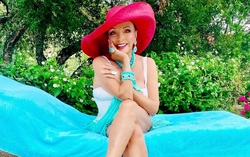 "Vẻ đẹp vượt thời gian" Joan Collins rực rỡ tuổi 92