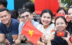 Hà Nội phục vụ nước uống, lương khô, bánh ăn liền miễn phí cho nhân dân xem diễu binh 2/9