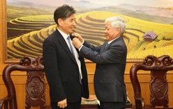 Chủ tịch UBTƯ MTTQ Việt Nam Đỗ Văn Chiến tiếp Chủ tịch Hiệp hội Kinh tế và Văn hóa Hàn Quốc - Việt Nam