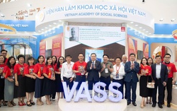 Chủ tịch Quốc hội kiểm tra công tác chuẩn bị Triển lãm thành tựu đất nước