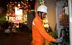 EVNHANOI ứng trực 24/24h phục vụ Đại lễ 80 năm Cách mạng Tháng Tám và Quốc khánh 2/9