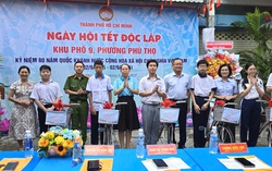TPHCM: Rộn rã Ngày hội "Tết Độc lập" ở phường Phú Thọ