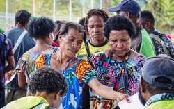 Những phụ nữ phá vỡ vòng xoáy bạo lực giới ở Papua New Guinea