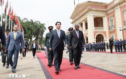 Lễ đón Chủ tịch nước Lương Cường thăm cấp Nhà nước Cộng hòa Angola