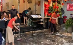 Hà Nội: Chấn chỉnh nhà hàng đổ nước xà phòng "đuổi" người xem diễu binh