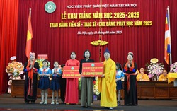 Học viện Phật giáo Việt Nam tặng hơn 1.000 đầu sách cho học sinh Ninh Bình, Quảng Ninh