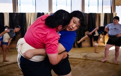 Phụ nữ Nhật Bản đấu tranh để tìm một vị trí trong thế giới sumo