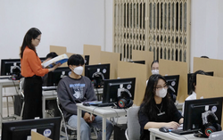 Bộn bề khó khăn thực hiện thi tốt nghiệp THPT trên máy tính