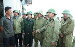 Ứng phó bão số 10, Phó Thủ tướng yêu cầu không để người dân cố bám trụ khu vực nguy hiểm