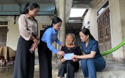 Phụ nữ Hà Tĩnh chung tay khắc phục hậu quả bão số 10