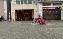 Hà Nội chỉ đạo khẩn các trường học chủ động ứng phó với mưa lụt