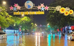 Khu vực trung tâm tỉnh Cao Bằng ngập trong nước lũ