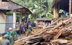 Lào Cai: Bộ đội Biên phòng chủ động "4 tại chỗ" giúp dân ứng phó với thiệt hại do bão số 10 