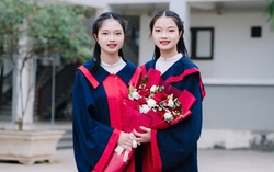 Chị em song sinh trúng tuyển vào Học viện Quân y với điểm tuyệt đối 30/30