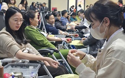 Đông đảo phụ nữ Lạng Sơn hiến máu tình nguyện tại "Lễ hội xuân hồng 2026"