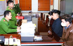 Công an Ninh Bình tạm giữ 3 đối tượng làm giả con dấu, tài liệu