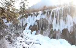 Cảnh sắc siêu thực ở Cửu Trại Câu mùa tuyết trắng