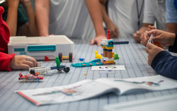 Nỗ lực thu hẹp khoảng cách giới trong các môn STEM