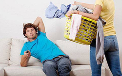 Dù có chồng, tôi vẫn phải sống cuộc đời "góa phụ"