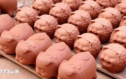 TPHCM: Làng nghề lợn đất truyền thống nhộn nhịp chuẩn bị hàng Tết