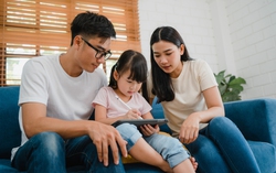 Xây dựng và phát triển hệ giá trị gia đình và chuẩn mực con người Việt Nam