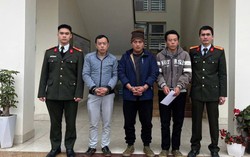 Bắt khẩn cấp 3 đối tượng tàng trữ trái phép vũ khí quân dụng