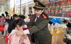 Phụ nữ Phú Thọ mang “Gian hàng 0 đồng”, Tết nghĩa tình đến với phụ nữ, trẻ em khó khăn