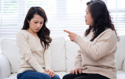 Cái giá phải trả cho "yên ấm" giả tạo sau cánh cửa gia đình