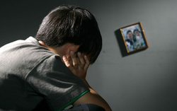 Nỗi đau của những đứa trẻ bị bố bỏ rơi sau ly hôn