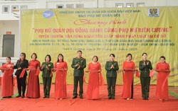 Phụ nữ Quân đội đồng hành cùng phụ nữ, trẻ em nghèo ở biên cương đón Xuân Bính Ngọ