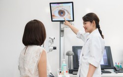 Đừng chủ quan khi mắt bị mờ kéo dài