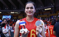 Cộng đồng bóng chuyền hứng khởi chờ đợi Vi Thị Như Quỳnh ra sân tại Indonesia
