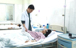 Bụng to bất thường như "sắp đẻ" vẫn không đi khám vì nghĩ béo lên