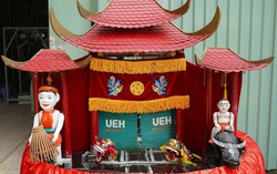 TPHCM: Độc lạ sinh viên làm robot múa rối nước