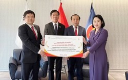 Trao tặng "Ứng dụng học tiếng Việt" cho cộng đồng nguời Việt Nam tại Hàn Quốc