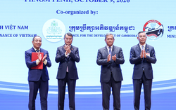 Hai Thủ tướng Việt Nam - Campuchia: Đưa hợp tác kinh tế lên tầm cao mới